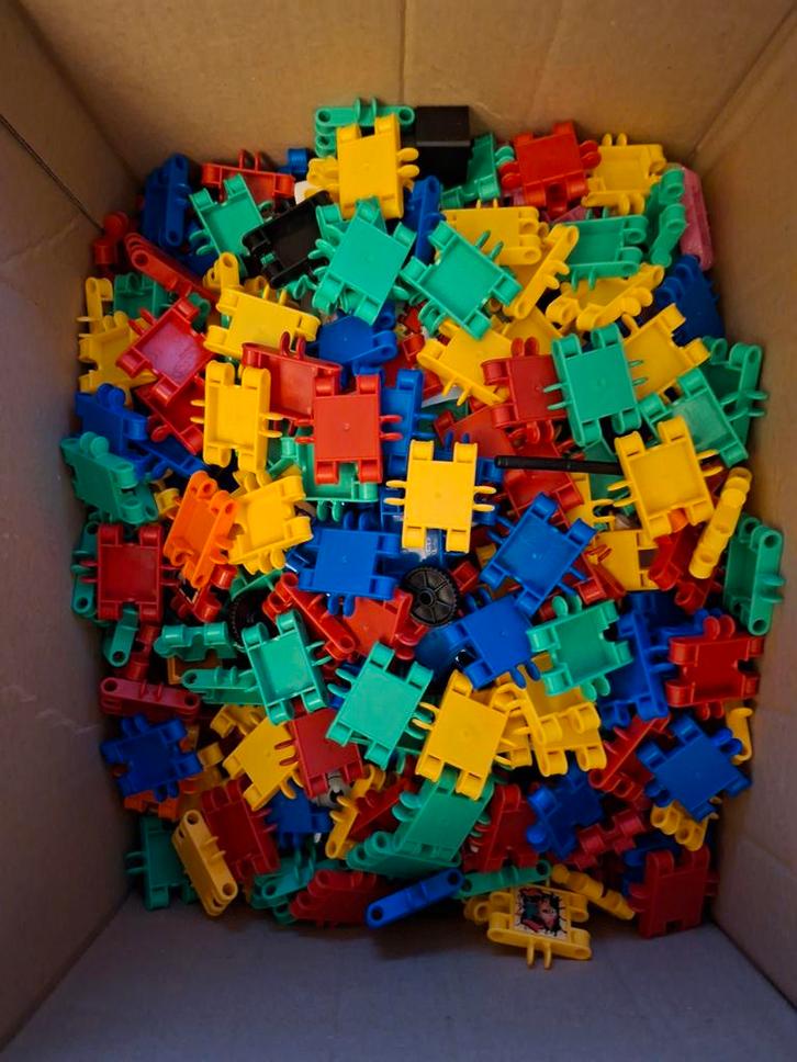 Bouwstenen Clics :  doos met 4 kg, Kinderen en Baby's, Speelgoed | Bouwstenen, Ophalen of Verzenden