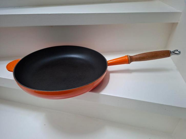 Le Creuset gietijzeren pan 28 cm, Huis en Inrichting, Keuken | Potten en Pannen, Zo goed als nieuw, Gietijzer, Ophalen
