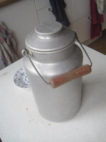 cruche à lait beschikbaar voor biedingen