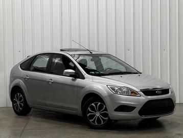 - Ford Focus - 1.6Benzine - Automaat - 115.000km - Airco - beschikbaar voor biedingen