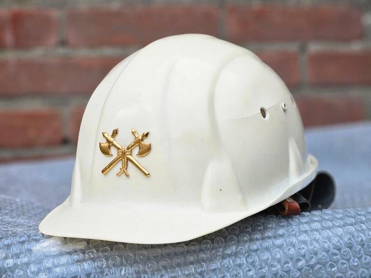 Brandweerhelm brandweer Luxemburg Pompjeen casque pompiers, Verzamelen, Militaria | Algemeen, Ophalen of Verzenden