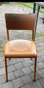 Schoolstoelen en barkrukken lot partij bar horeca, Ophalen