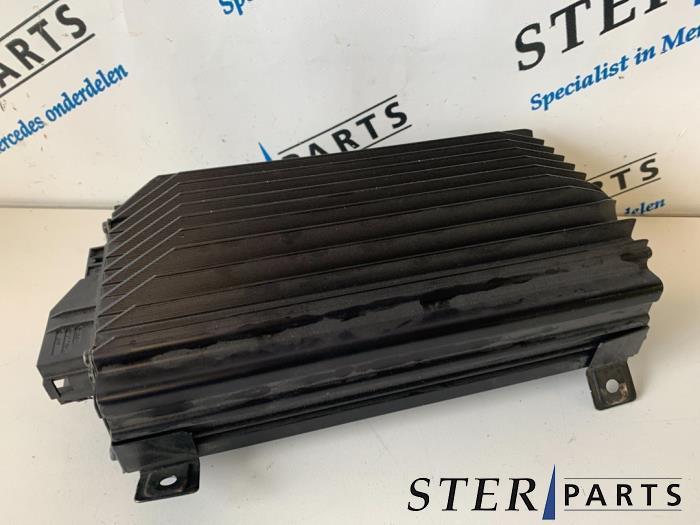 Amplificateur radio d'un Mercedes S-Klasse, Autos : Pièces & Accessoires, Électronique & Câbles, Mercedes-Benz, Utilisé, 3 mois de garantie