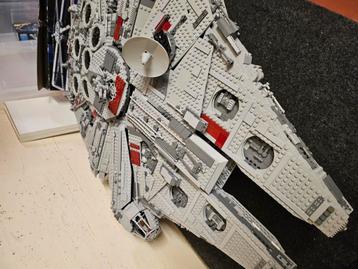 Lego Millennium Falcon UCS versie 1 beschikbaar voor biedingen
