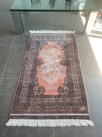 Tapis Pakistanais en laine beschikbaar voor biedingen