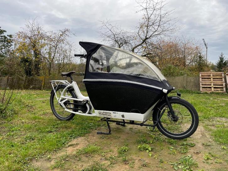 Urban Arrow Family, Fietsen en Brommers, Fietsen | Bakfietsen, Gebruikt, Overige merken, 2 kinderen, Elektrisch, Huif, Ophalen