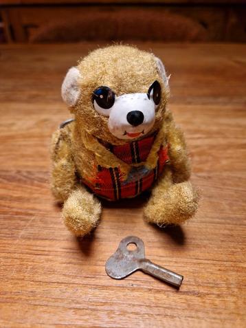 Vintage 1960's Yonezawa (Y) Japan tumbling bear beschikbaar voor biedingen