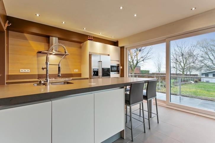 Huis te huur te Deinze, Immo, Huizen te huur, Gent, Vrijstaande woning, Direct bij eigenaar, B