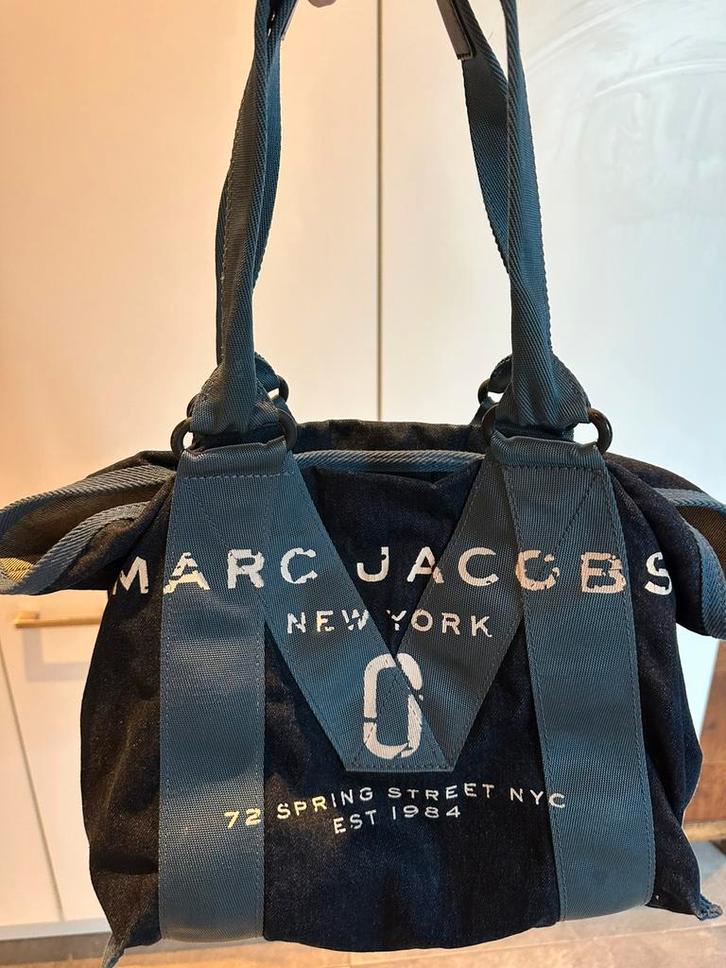 Marc Jacobs Totebag - Denim, Handtassen en Accessoires, Tassen | Schoudertassen, Gebruikt, Overige merken, Blauw, Ophalen of Verzenden