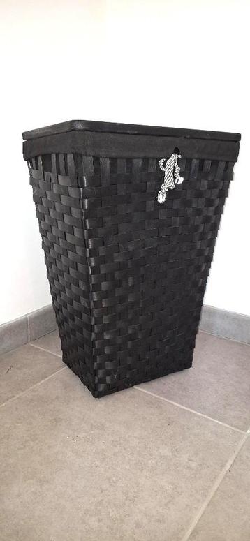 Ikea panier à linge noir avec sac à linge et couvercle beschikbaar voor biedingen