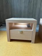 Tables de chevet en placage avec éclairage encastré, Comme neuf, Enlèvement, Bois, 45 à 65 cm