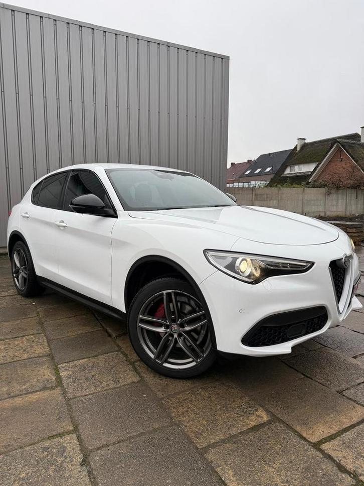 Alfa Romeo Stelvio 2.0T 200 ch Q4 AT8 Lusso, Auto's, Alfa Romeo, Bedrijf, Ophalen