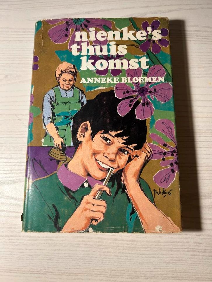 Nienke's Thuiskomst - Anneke Bloemen Klassiek Jeugdboek 1968, Boeken, Kinderboeken | Jeugd | 10 tot 12 jaar, Gelezen, Ophalen