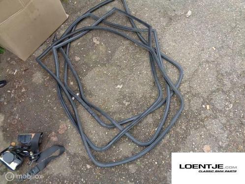 Set deurrubbers BMW e30 touring 325i 320i 318i 316i, Auto-onderdelen, Klein materiaal, BMW, Gebruikt, Ophalen of Verzenden