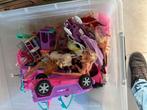 Box vol barbie spullen, Ophalen, Gebruikt