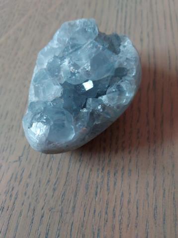 Géode de Cristal de Célestite Bleu Ciel Sélectionnée à la Ma beschikbaar voor biedingen