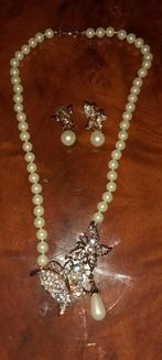 Prachtige parelketting en oorbelset en hanger, Handtassen en Accessoires, Kettingen, Ophalen of Verzenden, Nieuw, Overige materialen