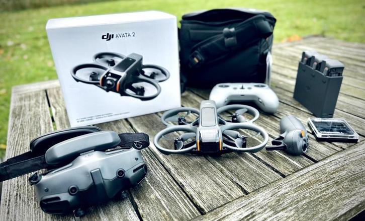 Dji Avata 2 FPV drone Fly More Combo  +  Remote Controller 3, Audio, Tv en Foto, Drones, Zo goed als nieuw, Drone met camera, Ophalen