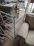 kast met mand, Ophalen