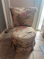 Petit fauteuil de 100ans  à rénové, Maison & Meubles, Canapés | Repose-pieds & Poufs, Utilisé