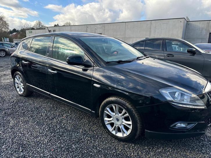 LANCIA DELTA, Autos, Lancia, Entreprise, Achat, Delta, ABS, Air conditionné, Ordinateur de bord, Verrouillage central, Vitres électriques