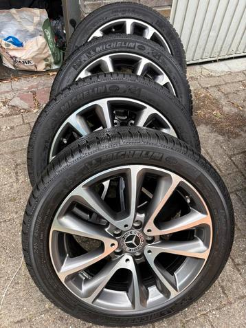 jantes Mercedes Vito Classe V avec pneus d'hiver, Autos : Pièces & Accessoires, Pneus et Jantes, 18 pouces, Enlèvement, Pneus hiver