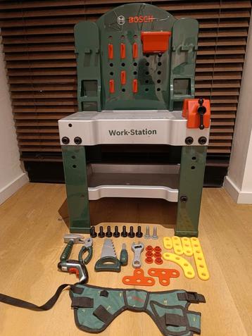 Speelgoed werkbank beschikbaar voor biedingen