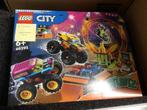 Lego City - Stuntshow arena (60295), Kinderen en Baby's, Speelgoed | Duplo en Lego, Ophalen of Verzenden, Nieuw, Complete set