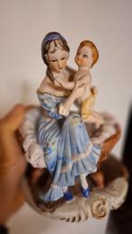Beeldje mama met kind, Antiek en Kunst, Ophalen