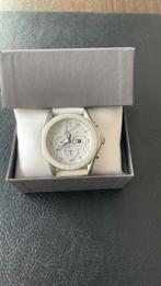 Horloge, Ophalen, Zo goed als nieuw