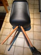 4 keukenstoelen , zwart kunststof schelp met kussen, Huis en Inrichting, Stoelen, Ophalen, Kunststof, Gebruikt, Zwart