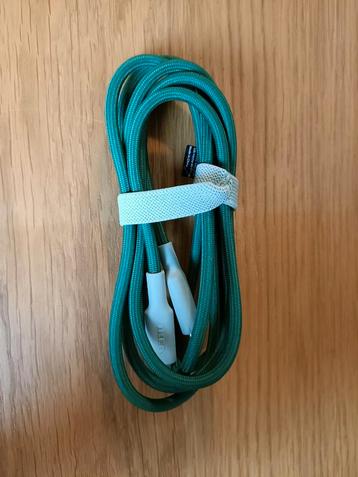 USB-C naar lightning kabel beschikbaar voor biedingen