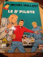 Michel Vaillant - De 8e piloot - Pub Fina, Boeken, Gelezen, Ophalen of Verzenden, Lombard, Eén stripboek