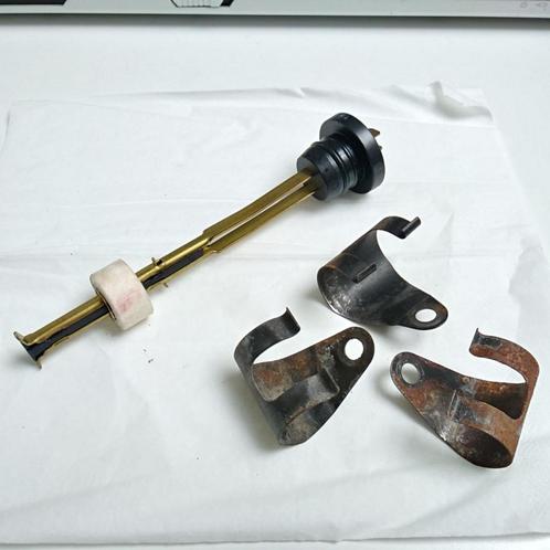 Scooter - Peugeot speedfight motoroliemeter + clips, Fietsen en Brommers, Brommeronderdelen | Scooters, Nieuw, Peugeot, Ophalen of Verzenden
