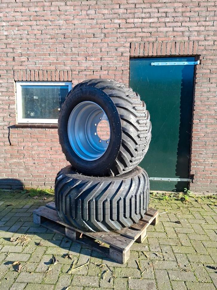 Pneus agricoles BKT 500/45-22.5, jantes/benne basculante/tom, Articles professionnels, Agriculture | Outils, Enlèvement