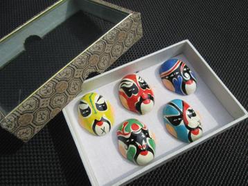 Masques de théâtre miniatures de style Kabuki, Enlèvement ou Envoi