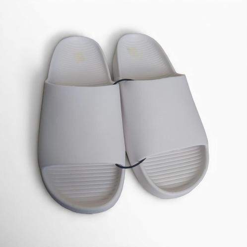 Heren slippers effen wit 45, Kleding | Heren, Schoenen, Nieuw, Slippers, Wit, Verzenden