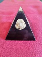 Stukje pyramide Cheops, Antiek en Kunst, Curiosa en Brocante, Ophalen of Verzenden