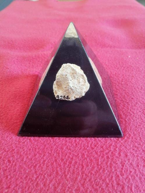 Morceau de pyramide Khéops, Antiquités & Art, Curiosités & Brocante, Enlèvement ou Envoi