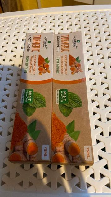 Dentifrice au curcuma, Enlèvement ou Envoi