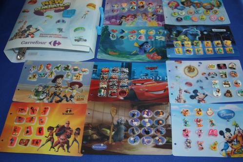 Disney kaft met alle 120 pins + 1 gouden pin ( carrefour ), Collections, Disney, Comme neuf, Autres types, Autres personnages
