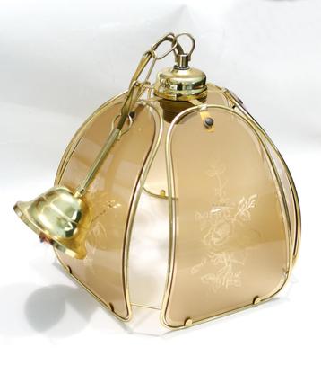suspension 1980-90 dorée avec verre fumé beschikbaar voor biedingen