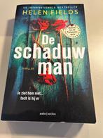 Boek De schaduw man, Ophalen, Helen Fields, Zo goed als nieuw, Nederland