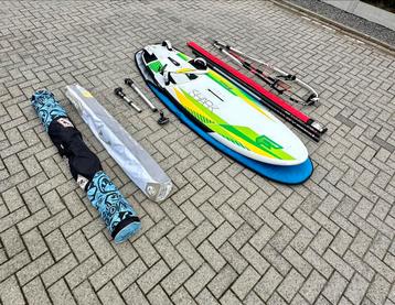 Windsurfset fanatic Shark 150 + 2 zeilen 3 masten + giek