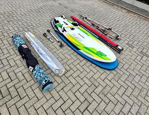 Windsurfset fanatic Shark 150 + 2 zeilen 3 masten + giek, Sports nautiques & Bateaux, Planche à voile, Utilisé, Mât, Enlèvement