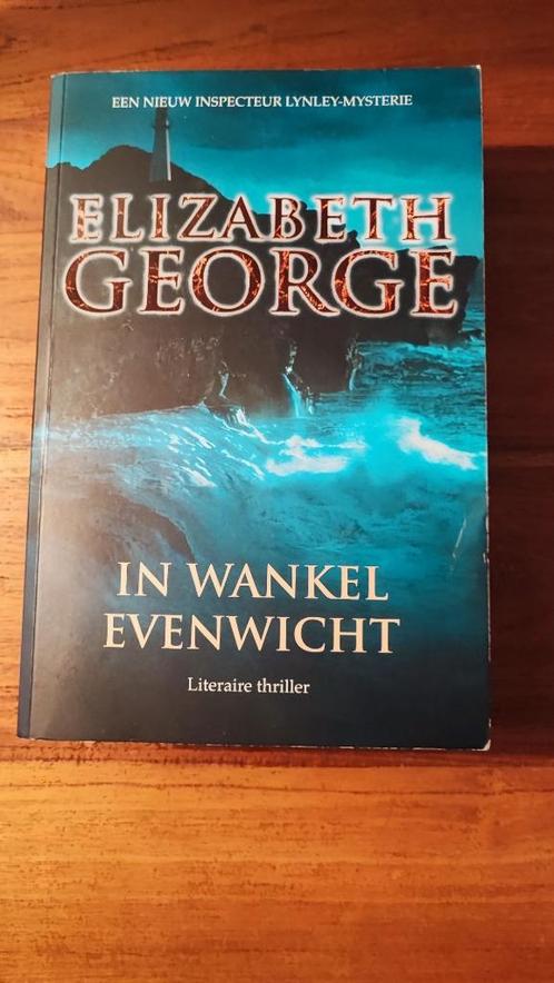 Elizabeth George - in wankel evenwicht, Boeken, Thrillers, Gelezen, Ophalen of Verzenden