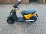 Piaggio one classe A 25 km/h, Fietsen en Brommers, Scooters | Piaggio, Ophalen, Elektrisch, Klasse A (25 km/u), Zo goed als nieuw
