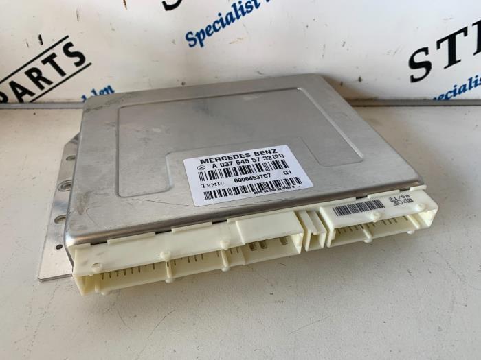 Luchtvering module van een Mercedes E-Klasse, Auto-onderdelen, Ophanging en Onderstel, Mercedes-Benz, Gebruikt, 3 maanden garantie