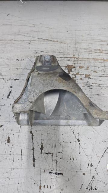 Motorsteun rechts N57 BMW X3 / X4 F25 F26 22116784830 678483 beschikbaar voor biedingen