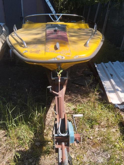 Piranha speedboot, Watersport en Boten, Speedboten, Gebruikt, 3 tot 6 meter, Benzine, Minder dan 70 pk, Polyester, Buitenboordmotor